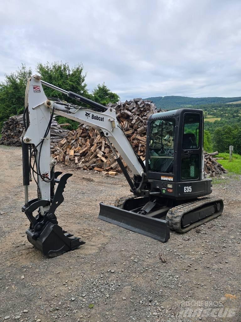 Bobcat E 35 小型挖掘机