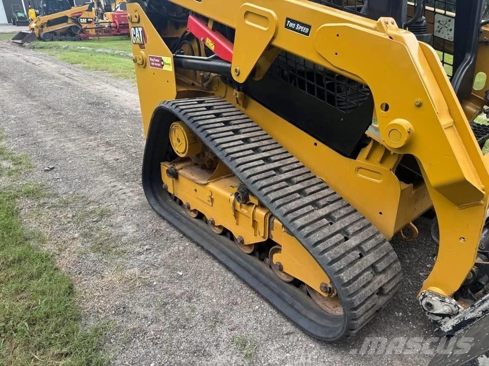 CAT 249 D3 滑移装载机