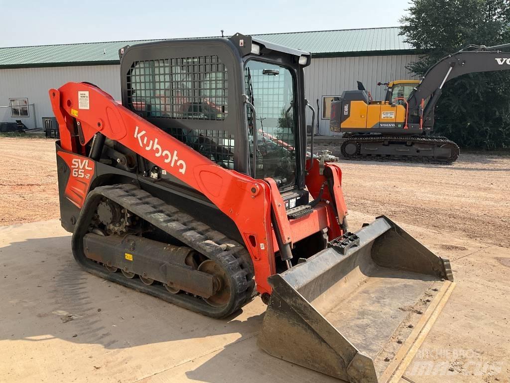 Kubota SVL65-2 滑移装载机