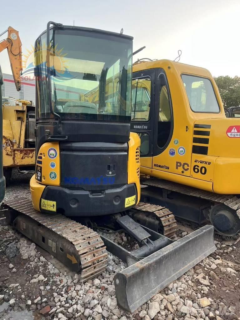 Komatsu PC 30 MR 小型挖掘机