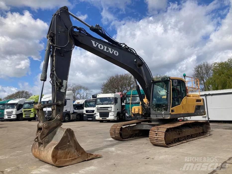 Volvo EC 220 DL 履带挖掘机
