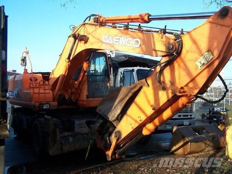 Daewoo S180W 轮式挖掘机