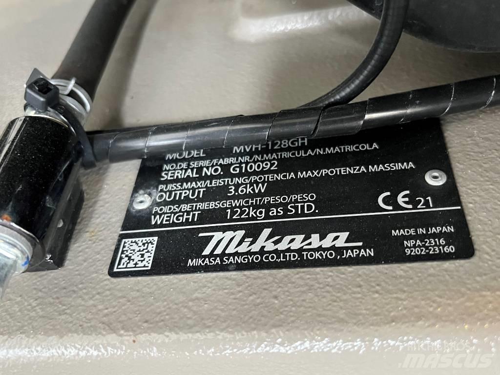 Mikasa MVH 128 GH 平板夯