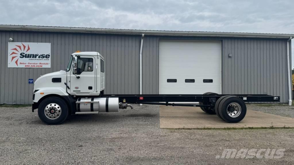  2025 Mack MD 6 平板车