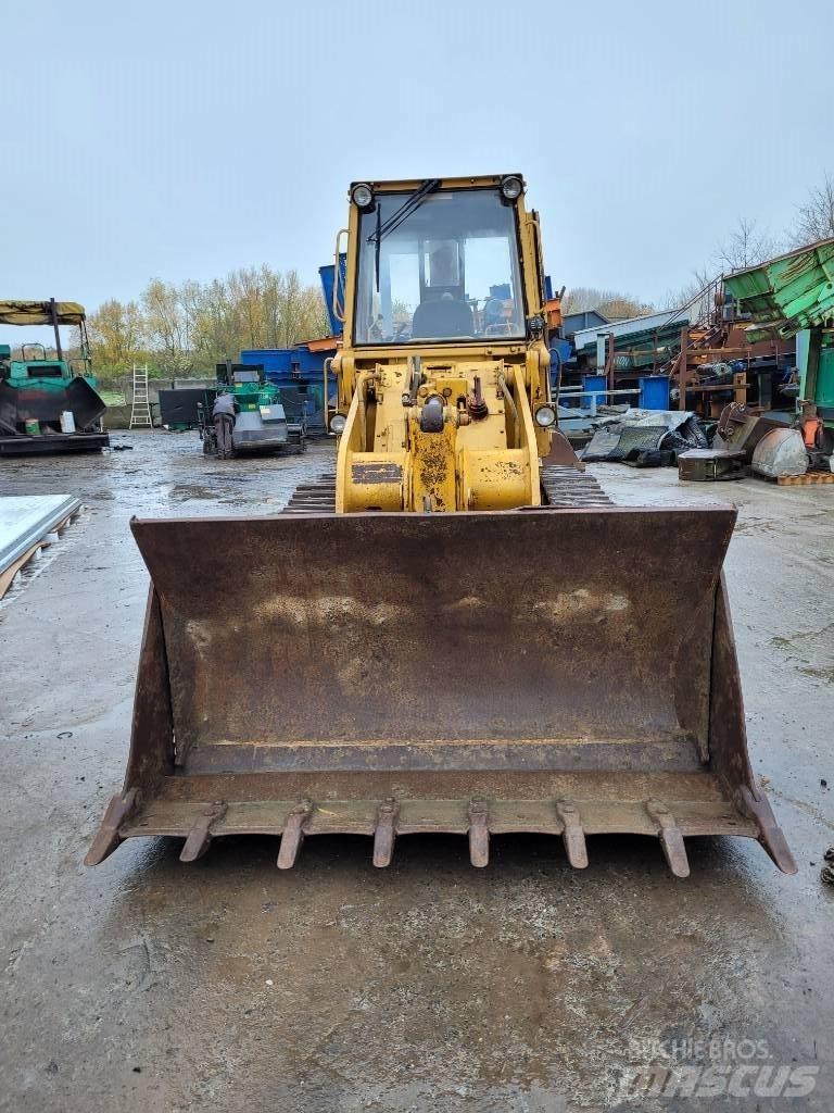 CAT 953 履带式装载机