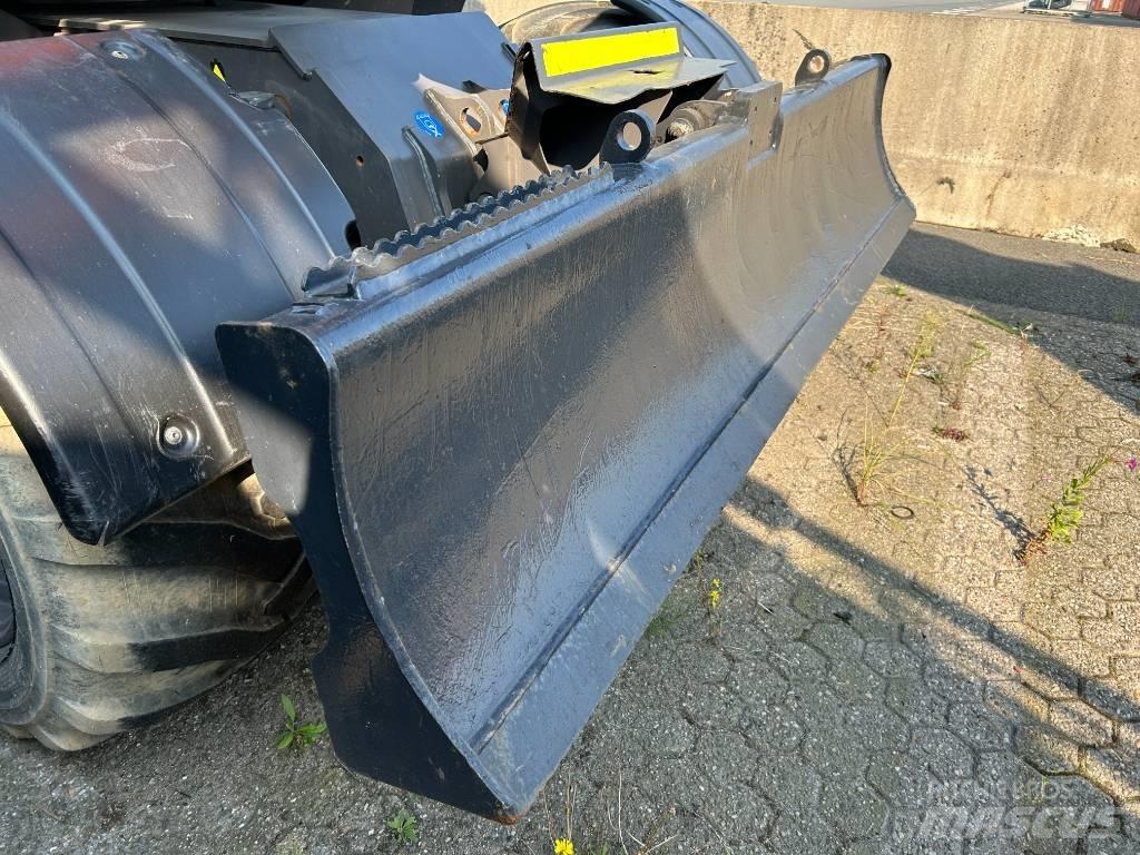 Hitachi ZX95W-7 轮式挖掘机