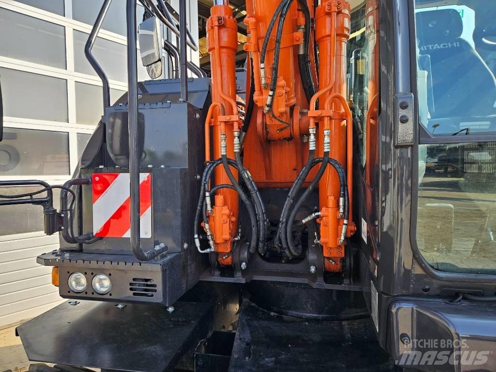 Hitachi ZX150W-7 轮式挖掘机
