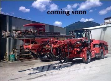 Sandvik DT 820 隧道地下采矿钻机