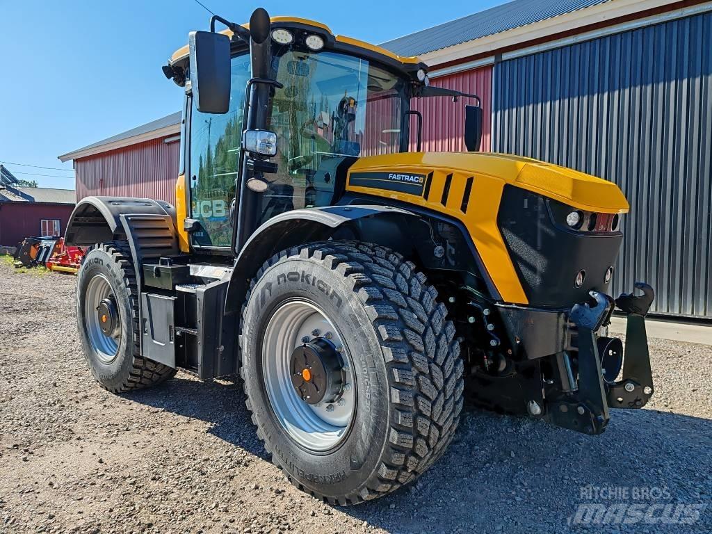 JCB Fastrac 4220 拖拉机/农用车