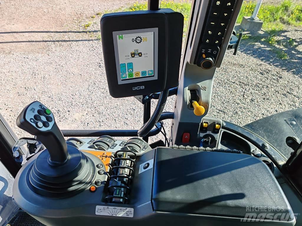 JCB Fastrac 4220 拖拉机/农用车