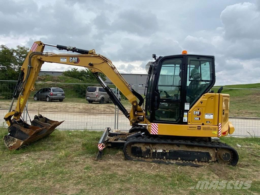 CAT 306 CR 中型挖掘机