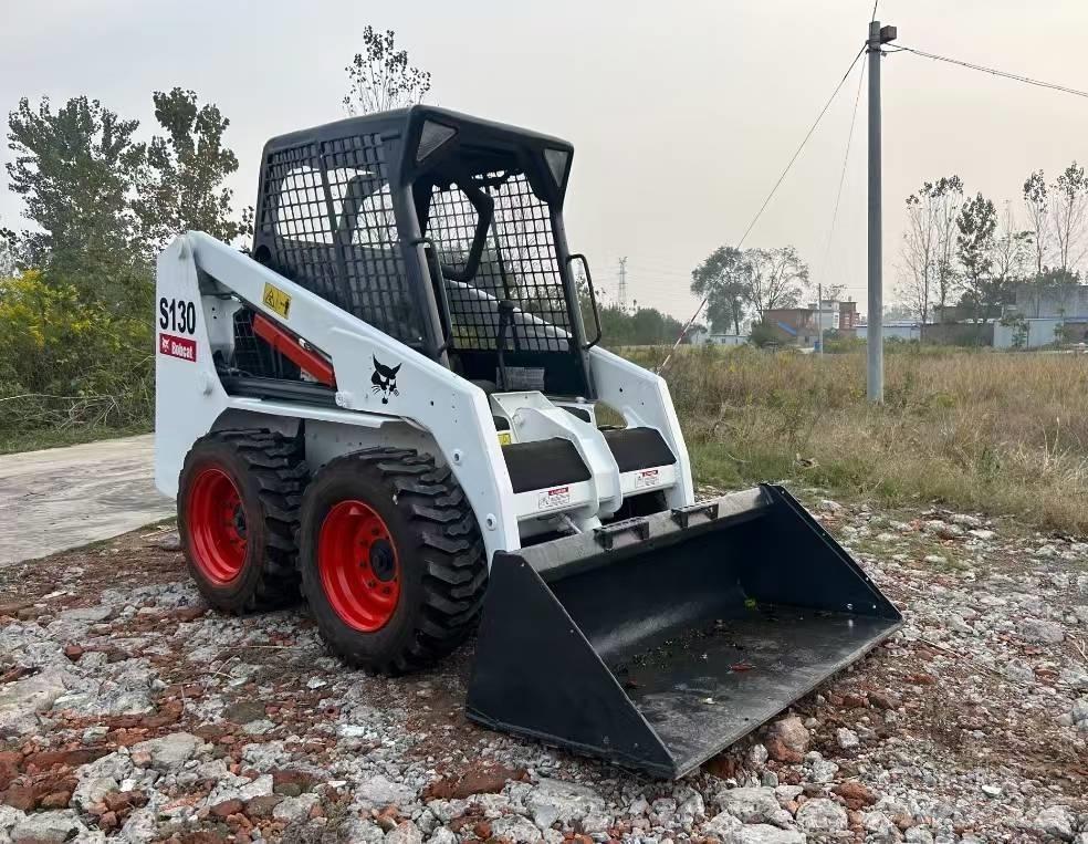 Bobcat S 130 滑移装载机