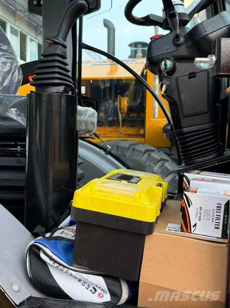 CAT 420 F 反铲装载机