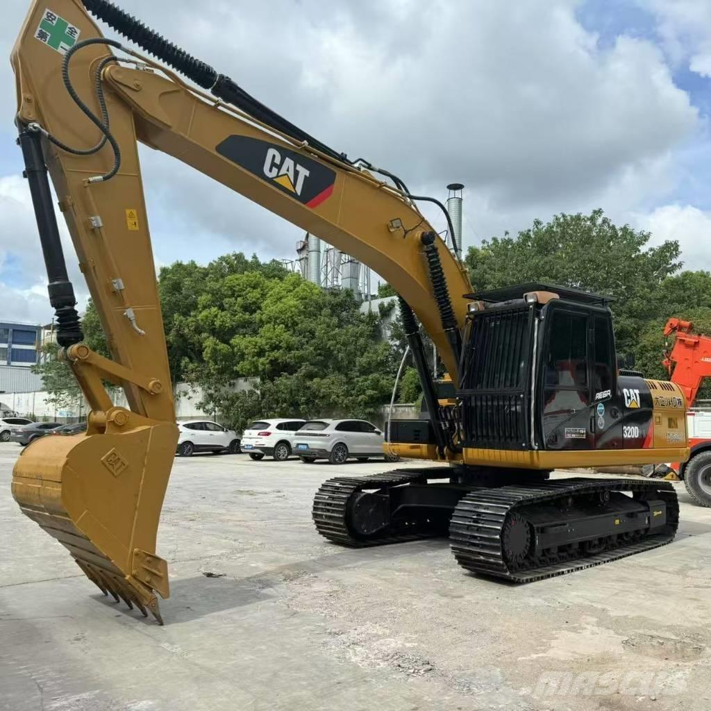 CAT 320D2 履带挖掘机