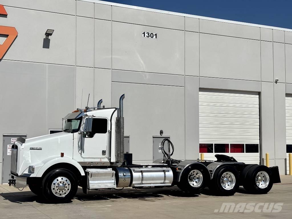 Kenworth T 800 牵引车