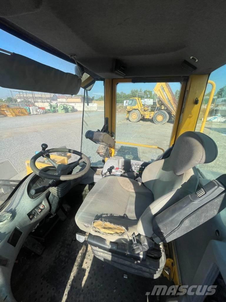 Volvo L 120 E 轮式装载机