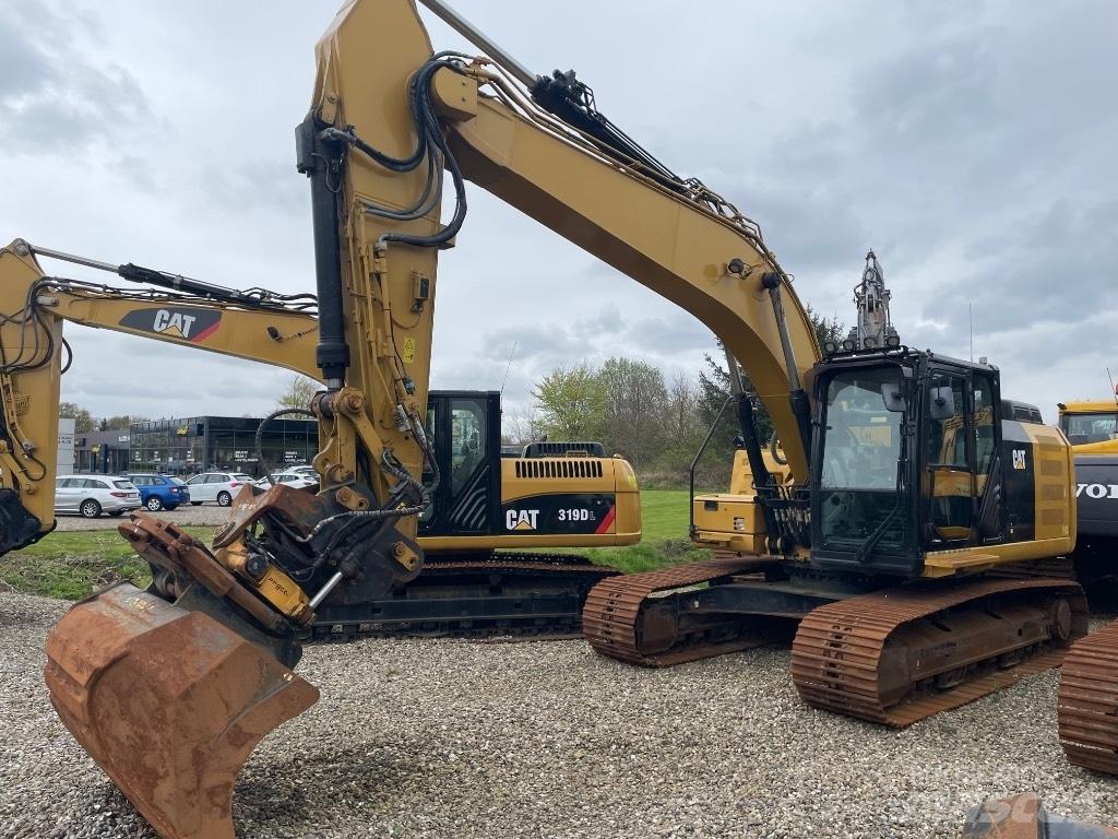 CAT 323FL 履带挖掘机