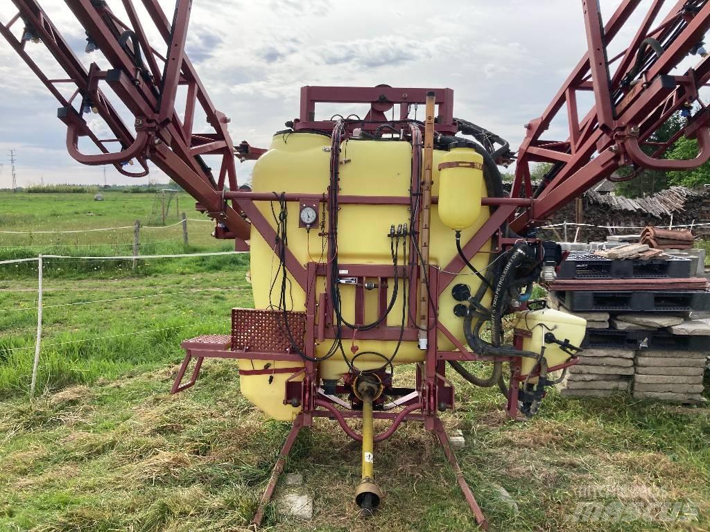 Hardi Mega 1000 悬挂式喷雾机