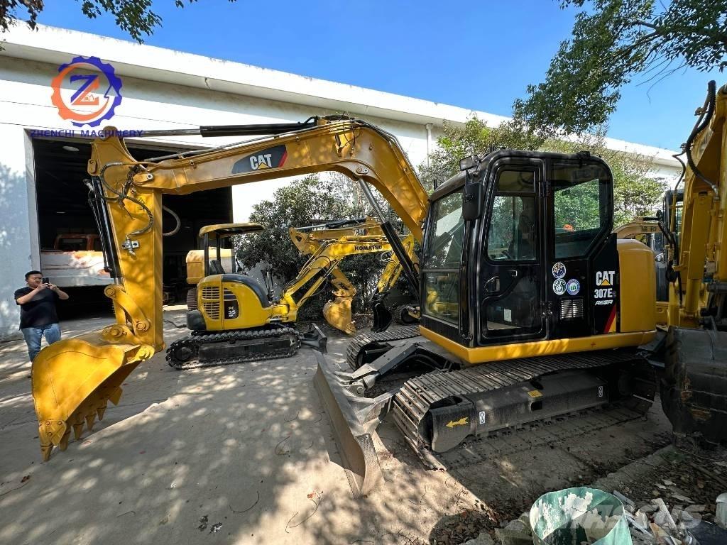 CAT 307 E2 中型挖掘机