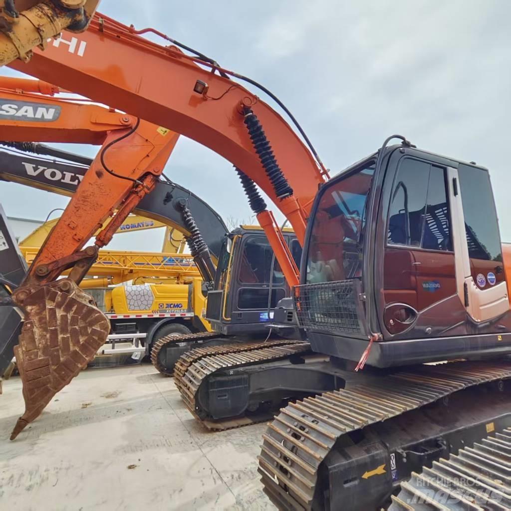 Hitachi ZX 210 履带挖掘机