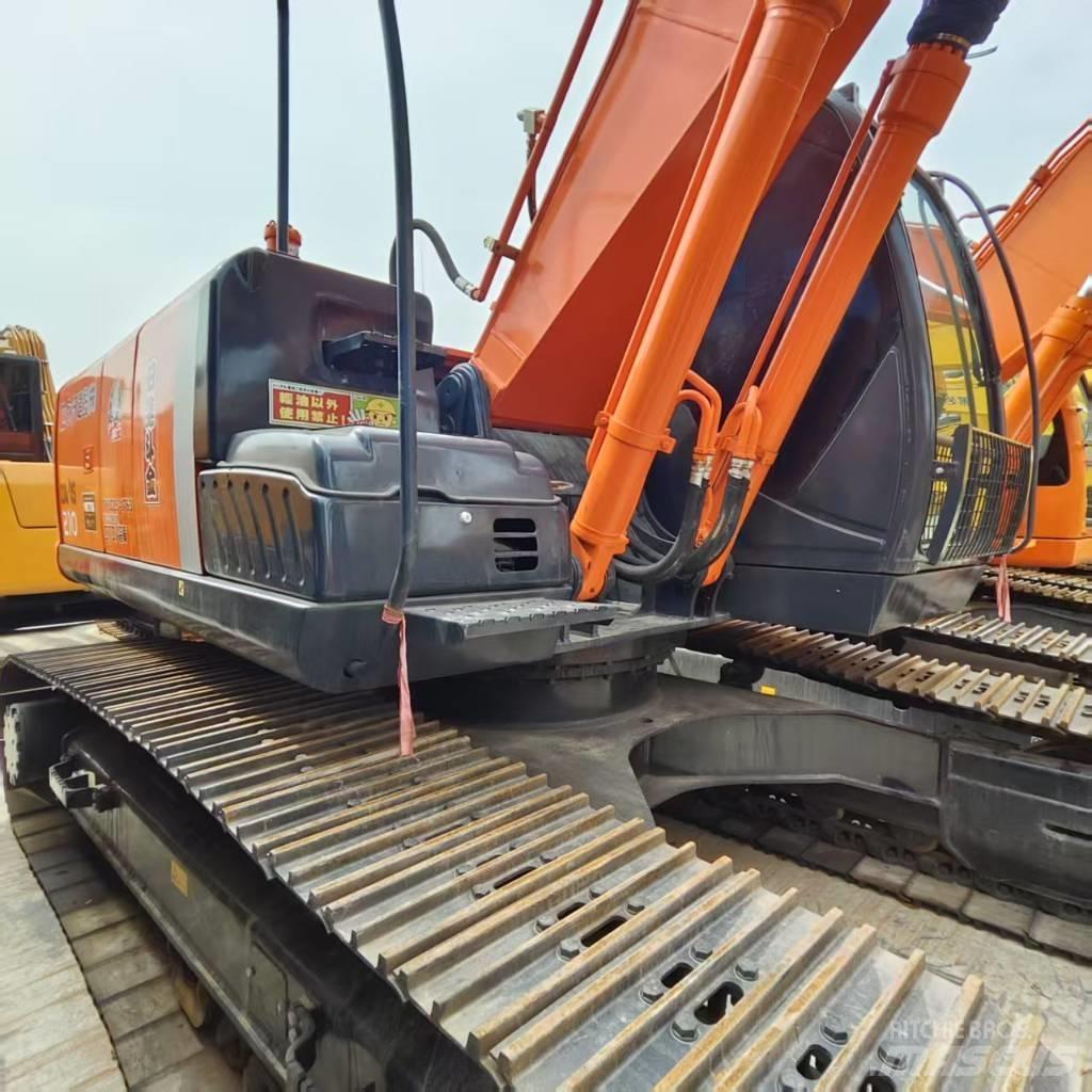 Hitachi ZX 210 履带挖掘机
