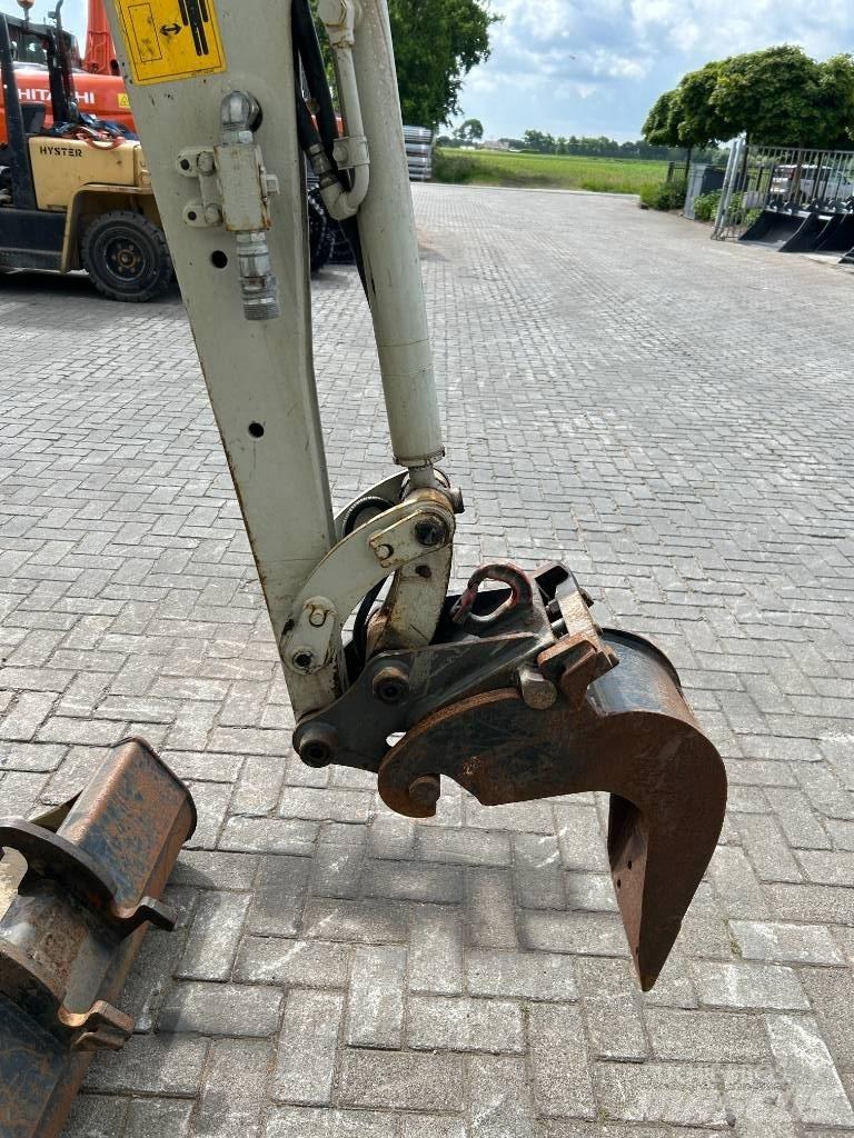 Takeuchi TB 216 小型挖掘机