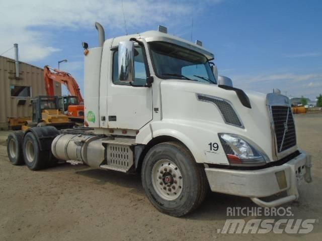 Volvo VNL 牵引车