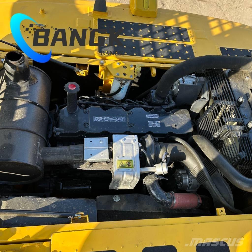 Komatsu PC 240-8 履带挖掘机