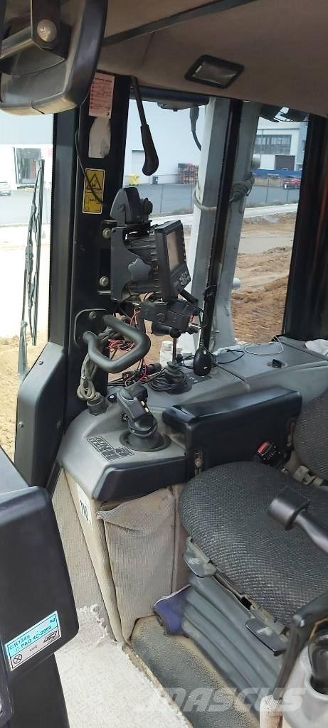 CAT D6N XL 履带式推土机