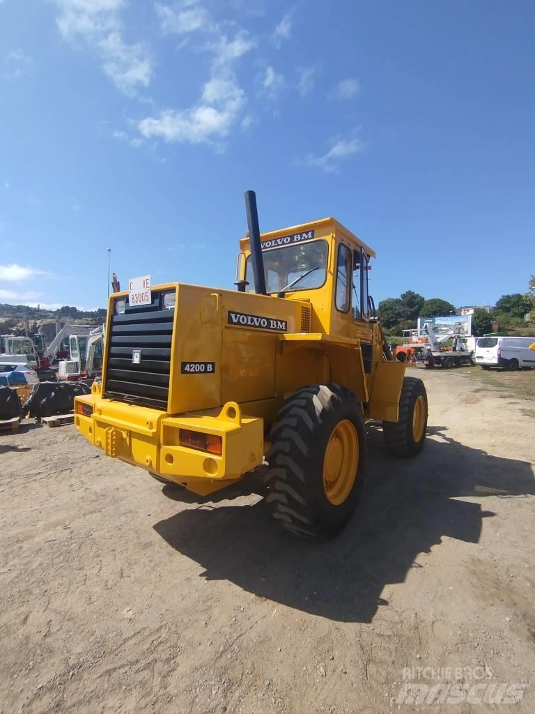 Volvo BM 4200 轮式装载机