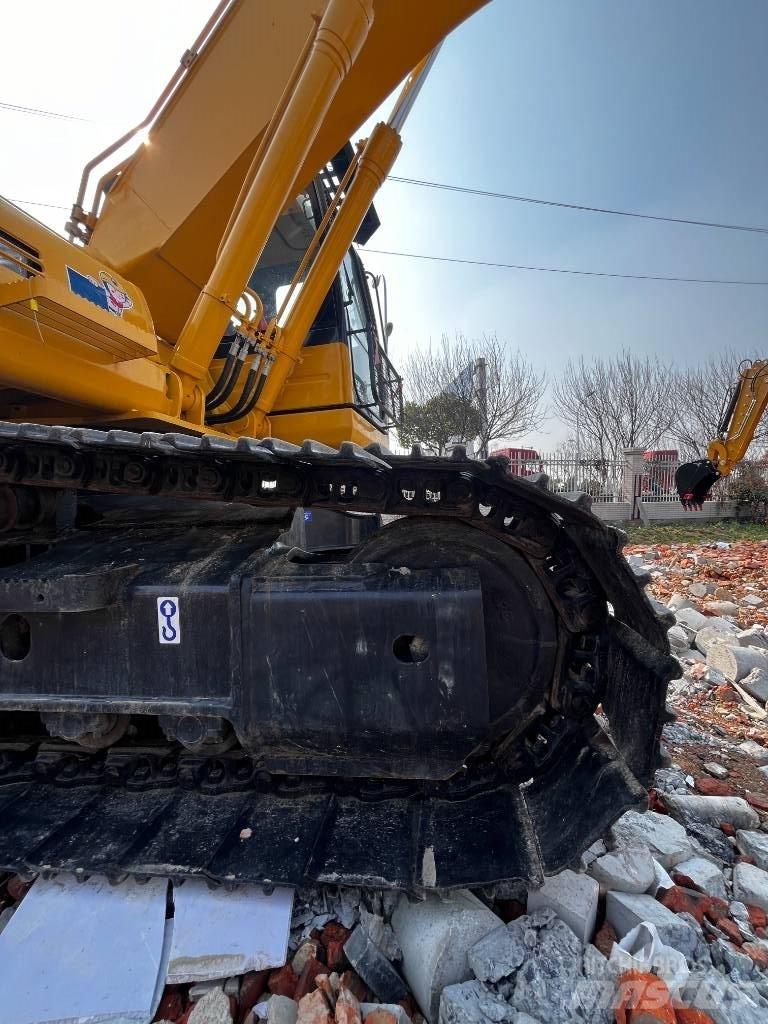 Komatsu PC 200-8N1 中型挖掘机