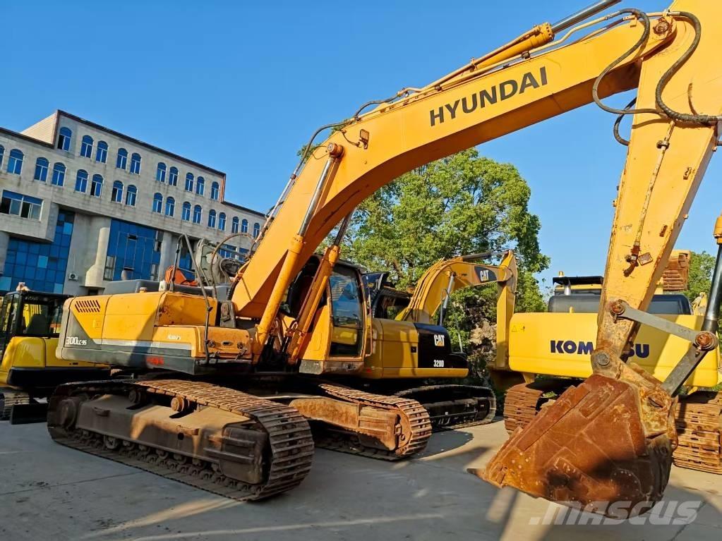 Hyundai R300LC-9S 履带挖掘机