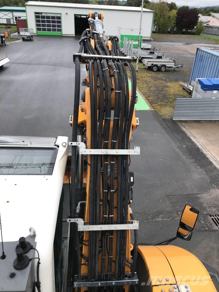 Liebherr A 918 轮式挖掘机