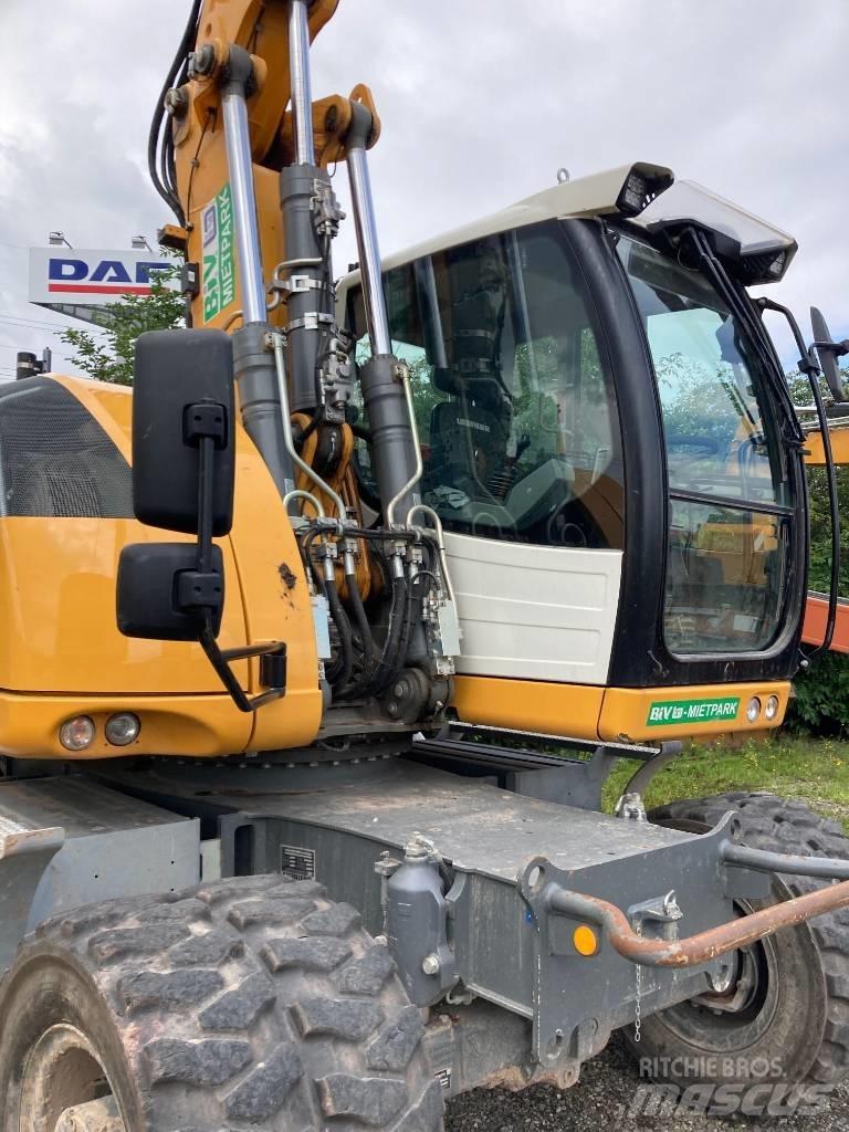 Liebherr A 918 轮式挖掘机