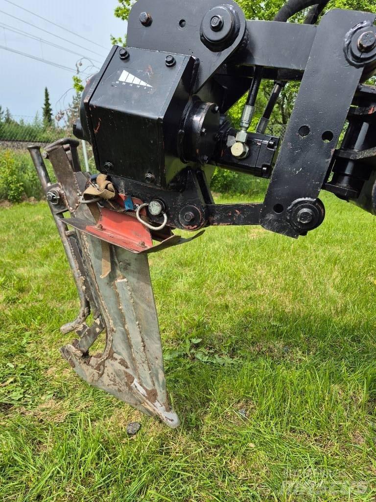 Ditch Witch R300 挖沟机