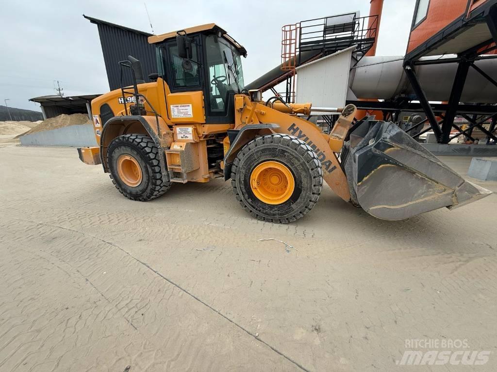 Hyundai HL 960 轮式装载机