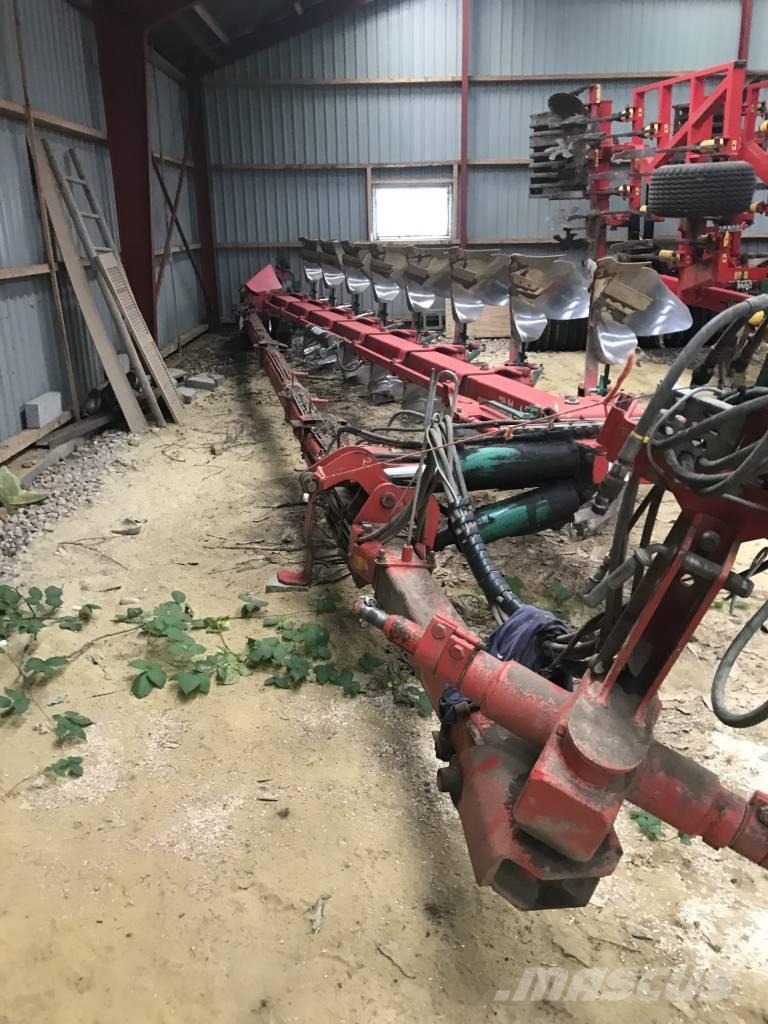 Kverneland PB100 双向犁