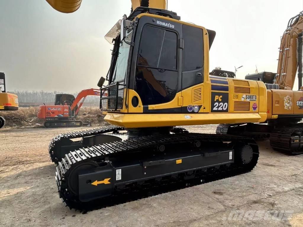 Komatsu 220 履带挖掘机