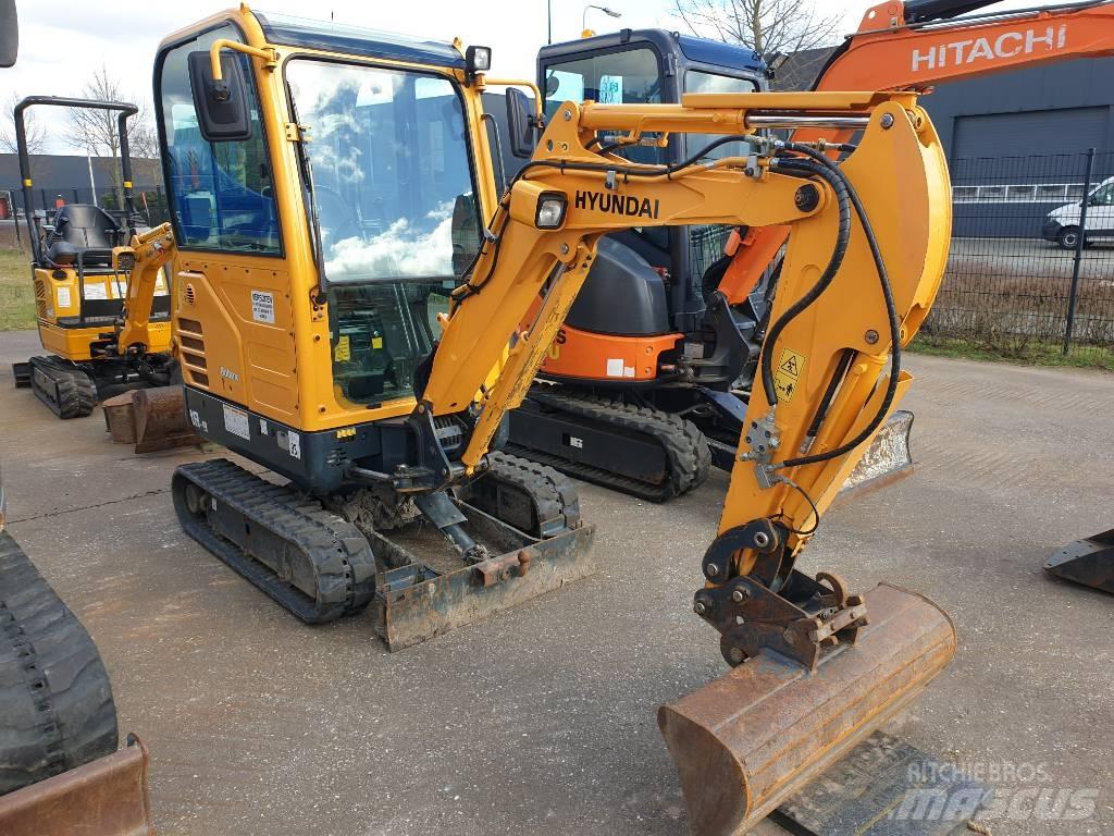 Hyundai R18-9 小型挖掘机