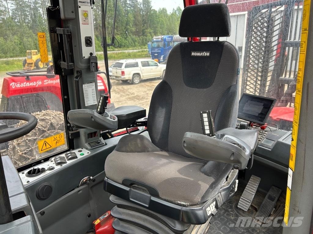 Komatsu 895 集运机