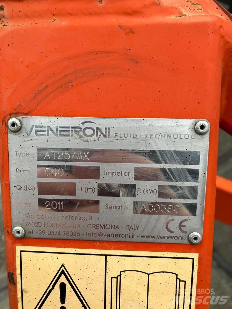 Veneroni AT25/3X 灌溉水泵