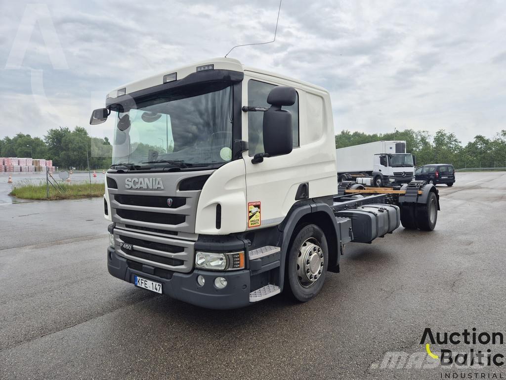 Scania P 450 平板车