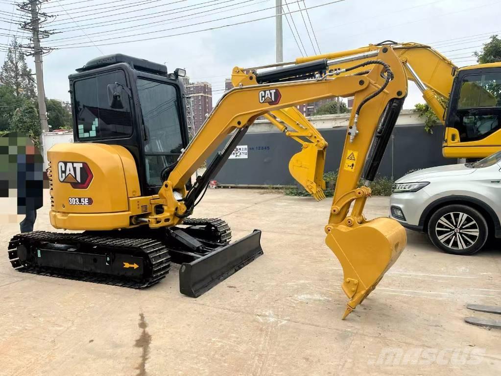 CAT 303.5 小型挖掘机