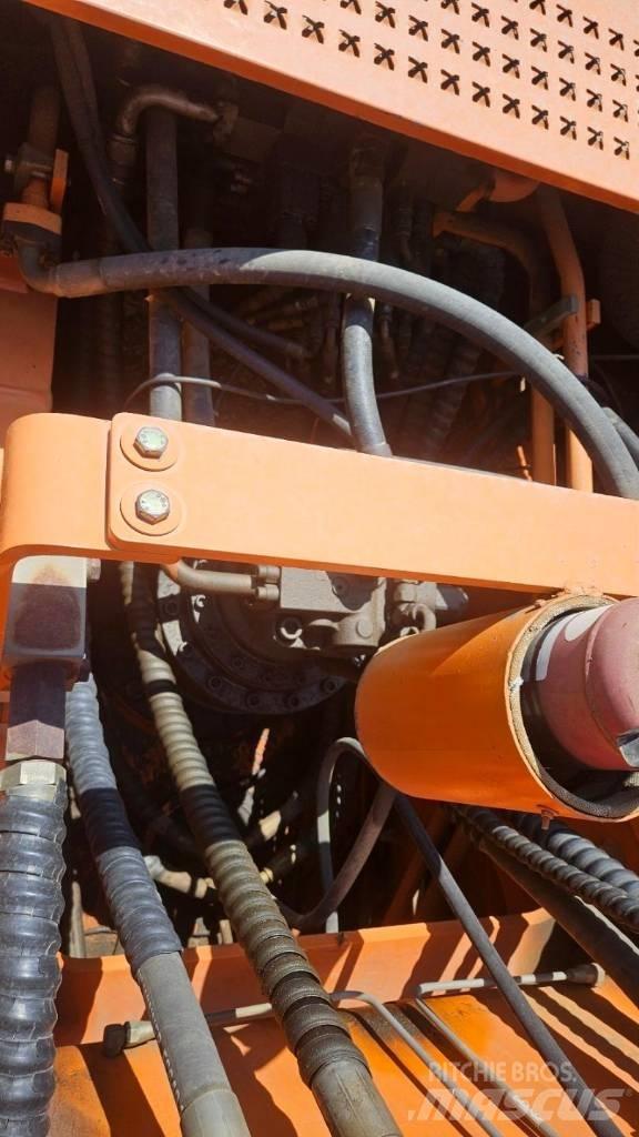 Doosan DX 300 LC 履带挖掘机