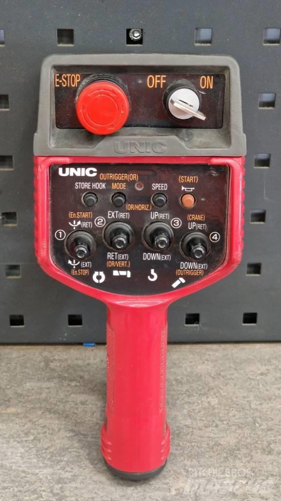 Unic URW-295 轻小型起重机