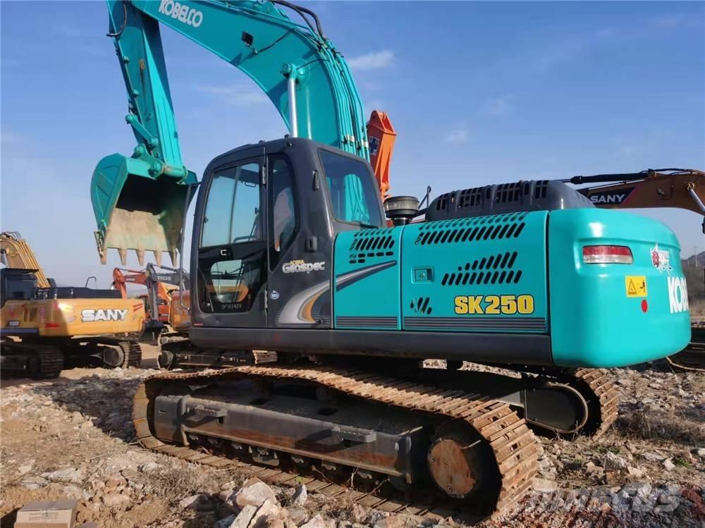 Kobelco SK250-8 履带挖掘机