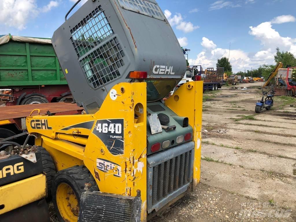 Gehl 4640 FOR PARTS 滑移装载机