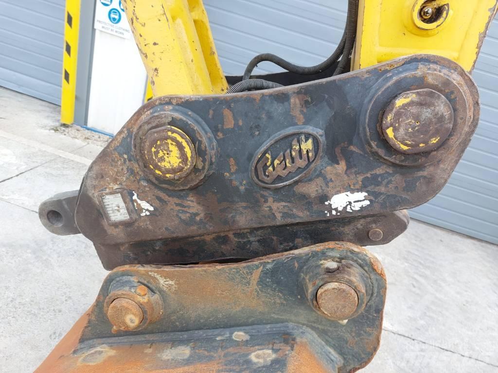 Komatsu PC210LC-10 履带挖掘机