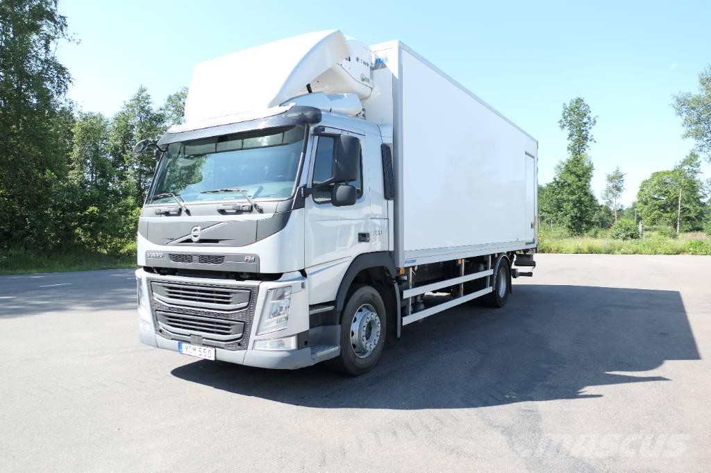 Volvo FM330 4x2 冷藏车
