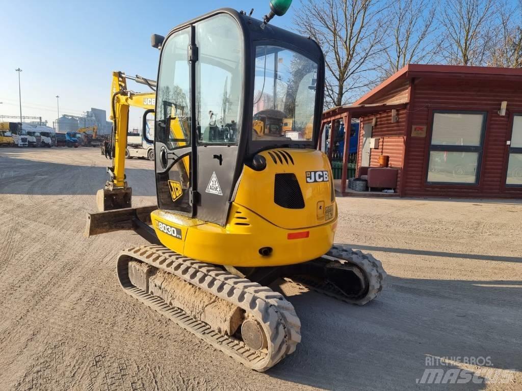 JCB 8030 ZTS 小型挖掘机